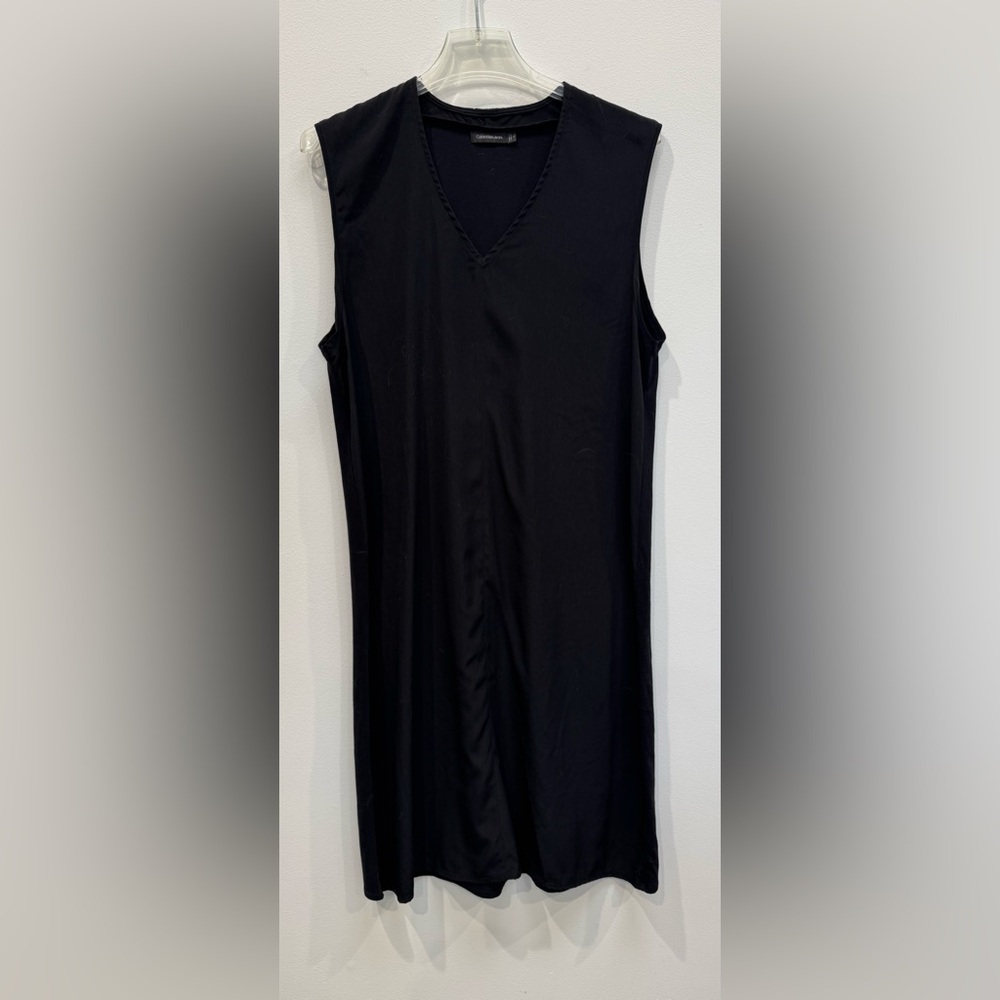 Calvin Klein Jeans Black V-Neck midi dress